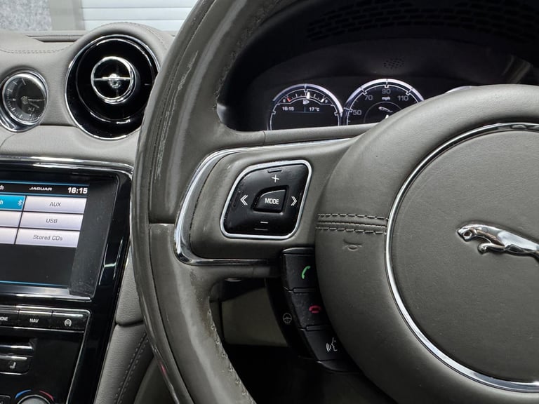 2014 Jaguar XJ 3.0d V6 Premium Luxury Auto Euro 5 (s/s) 4dr SALOON Diesel Automatic