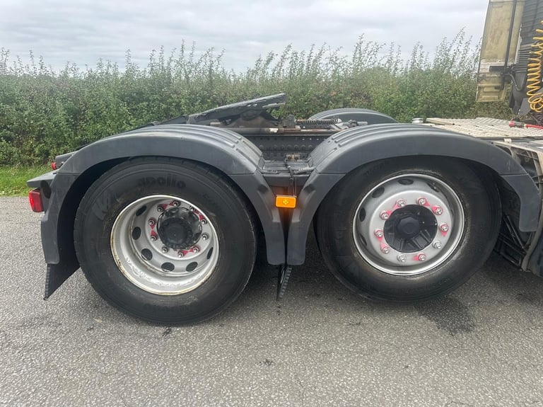 Volvo FM450 6 X 2 Tractor Unit