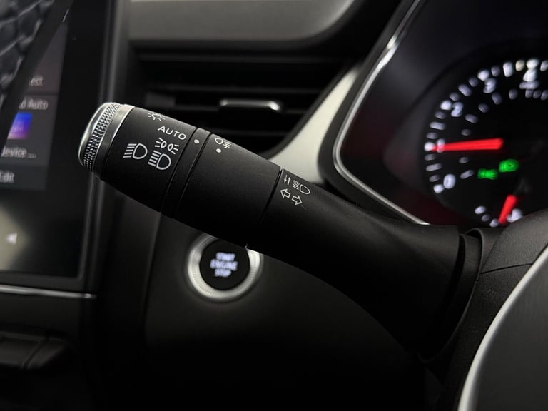 2021 Renault Captur 1.3 TCe Iconic EDC Euro 6 (s/s) 5dr HATCHBACK Petrol Automatic