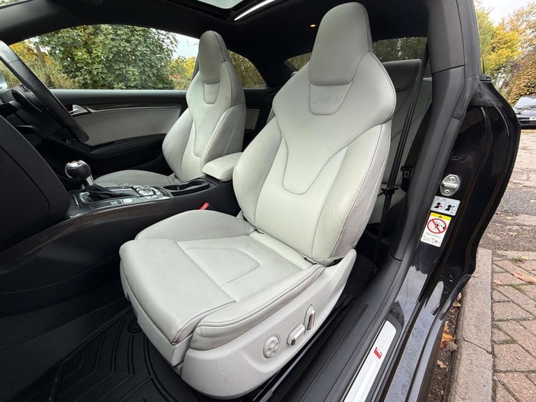 2014 Audi A5 4.2 RS 5 FSI Quattro Auto 4WD 2dr Coupe Petrol Automatic