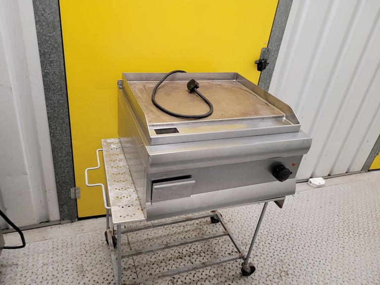 image for Commercial Lincat Silverlink 600 GS6 Electric Countertop Steel Plate Griddle