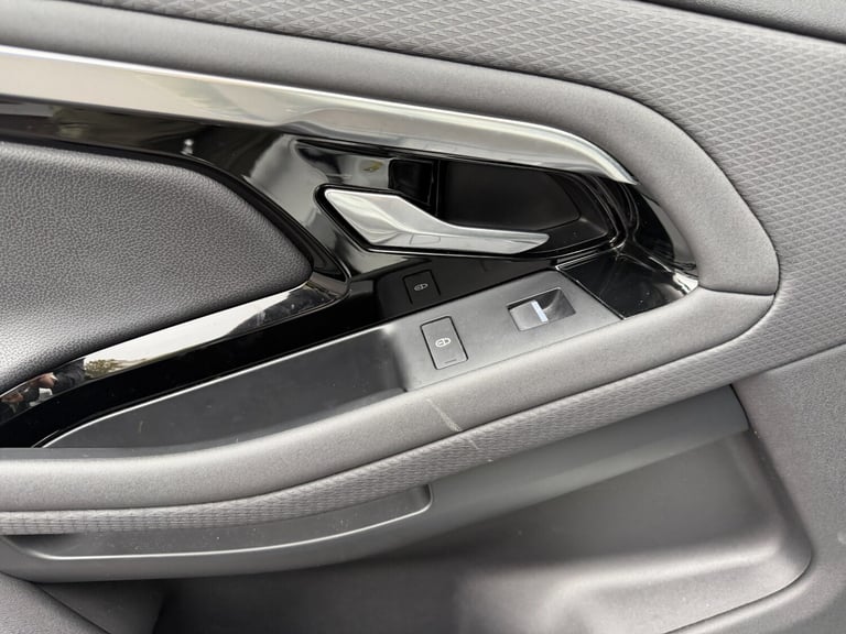 2020 Land Rover Range Rover Evoque 2.0 P200 R-Dynamic S 5dr Auto ESTATE PETROL Automatic