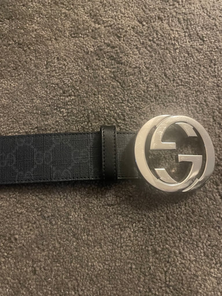 Men’s Gucci belt. In good condition.