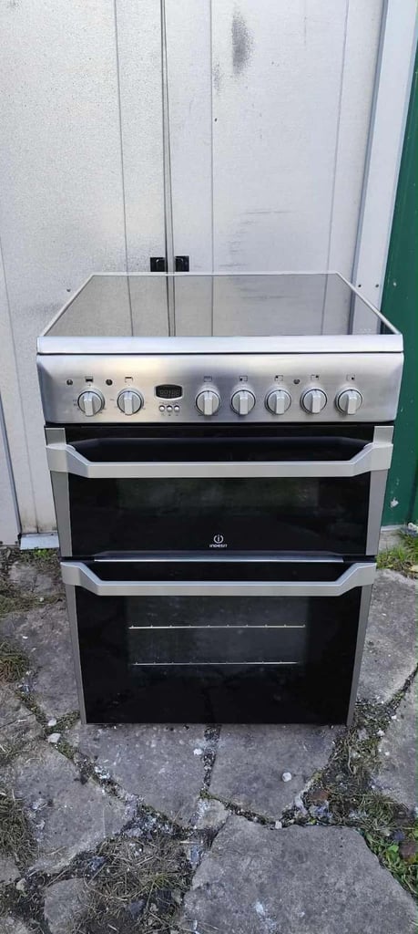 image for Indesit 60cm Electric Cooker 