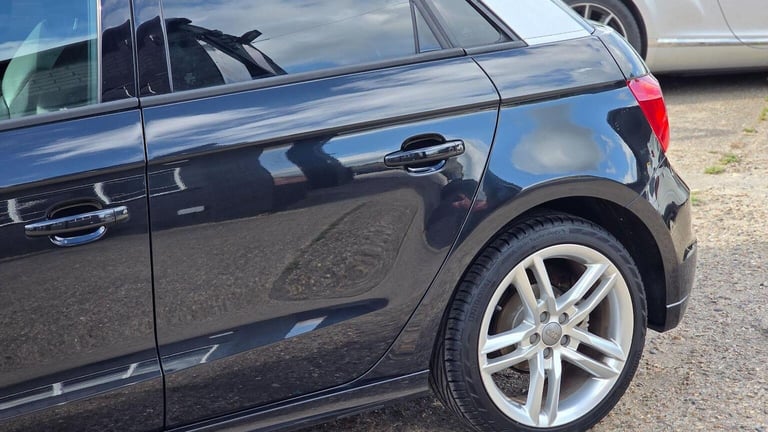 AUDI A1 1.4 TFSI S line Sportback S Tronic Euro 5 5dr 2012