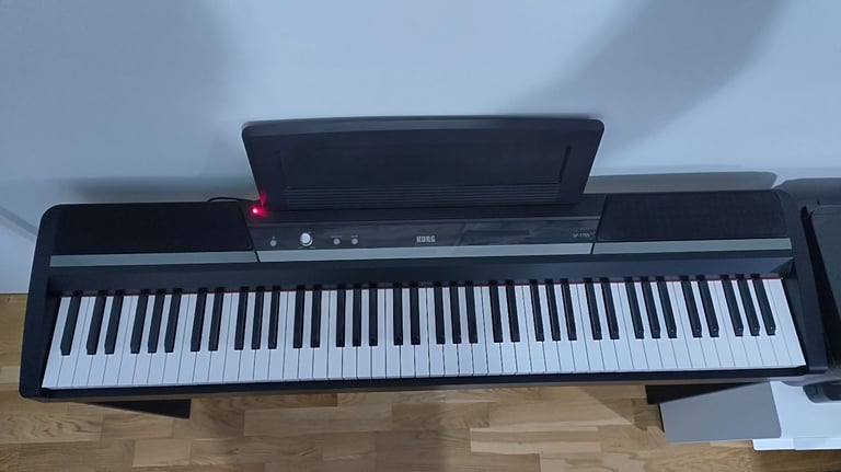 KORG SP-170S DIGITAL PIANO