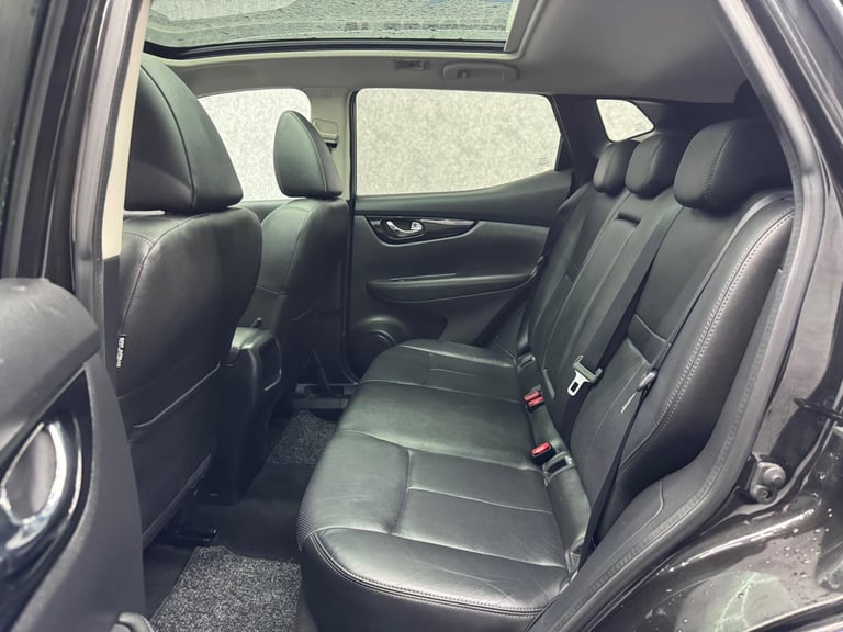 2015 Nissan Qashqai 1.2 DIG-T Tekna XTRON 2WD Euro 6 (s/s) 5dr HATCHBACK Petrol Automatic
