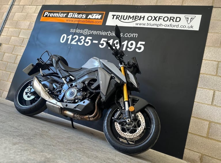 STUNNING ONE OWNER 2023/73 SUZUKI GSX-S 1000 MOTORCYCLE 
