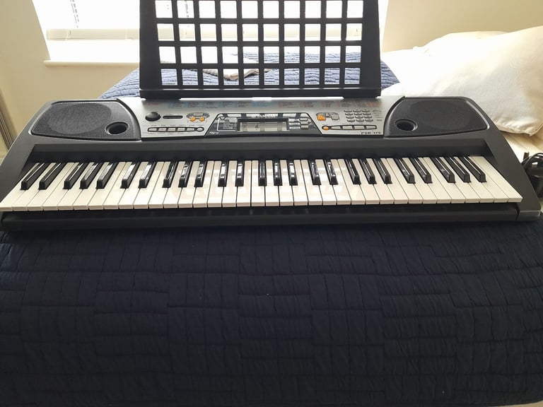 image for Yamaha PSR-175 ELECTRIC KEYBOARD