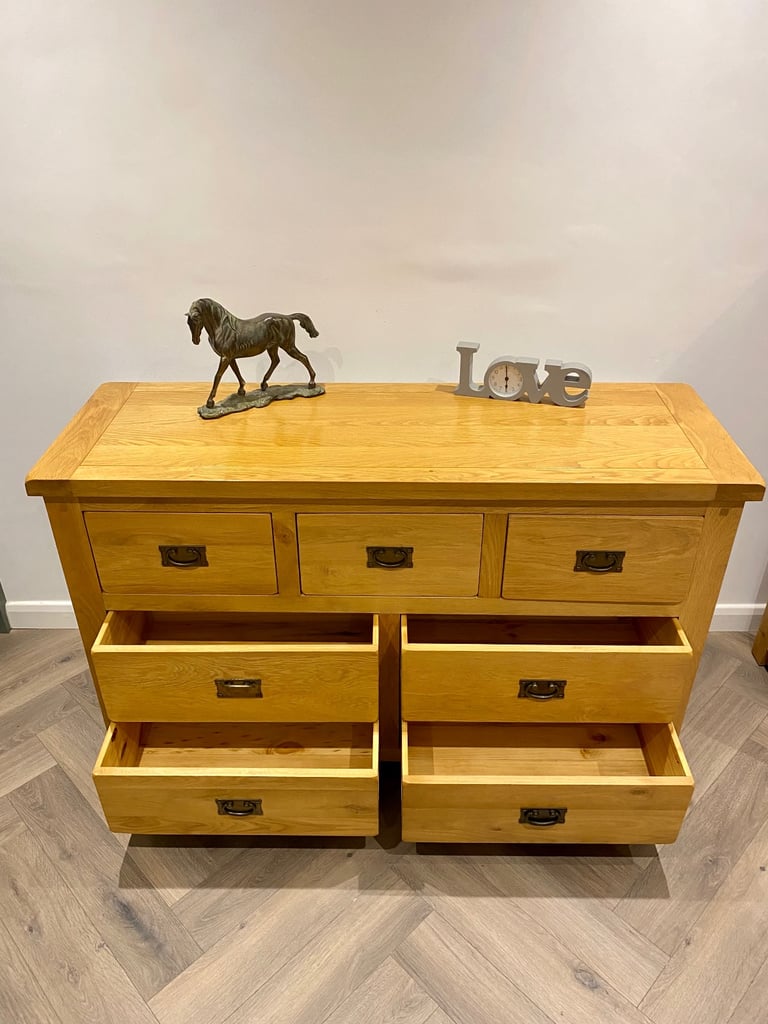 Large Oak Chest of Drawers 