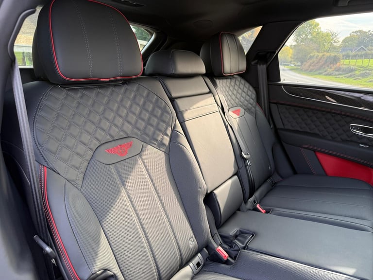 2025 Bentley Bentayga 4.0 V8 S Black Edition SUV 5dr Petrol Auto 4WD Euro 6 (s/s) (550 ps) ESTATE...