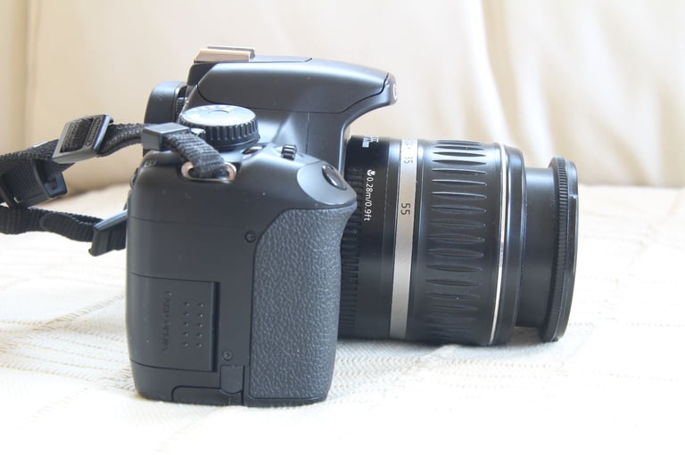 fully working Canon EOS 450D digital camera and Canon Zoom Lens EF-S 18-55mm 1:3.5-5.6 II bundle