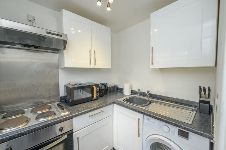 Short Term Stay in Broadgreen Court Liverpool- 1 BR