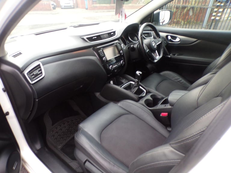 2017 Nissan Qashqai 1.5 dCi Tekna SUV 5dr Diesel Manual Euro 6 (s/s) (110 ps) HATCHBACK Diesel Ma...