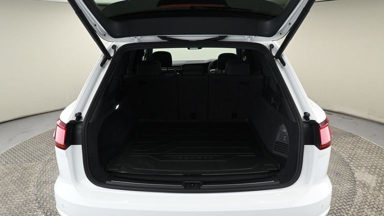 2023 Volkswagen Touareg 3.0 V6 TSI eHybrid 14.3kWh R Tiptronic 4Motion Euro 6 (s/s) 5dr SUV Petro...