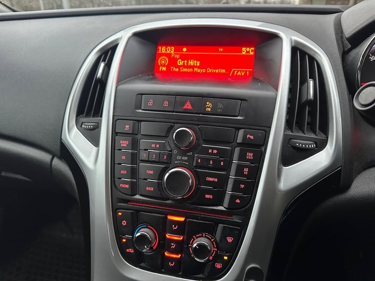2014 Vauxhall Astra 1.6 16v SRi Auto Euro 5 5dr Petrol