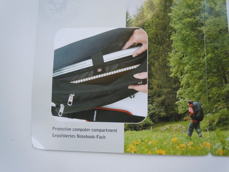 Laptop shoulder bag by Wenger -New - Perfect condition