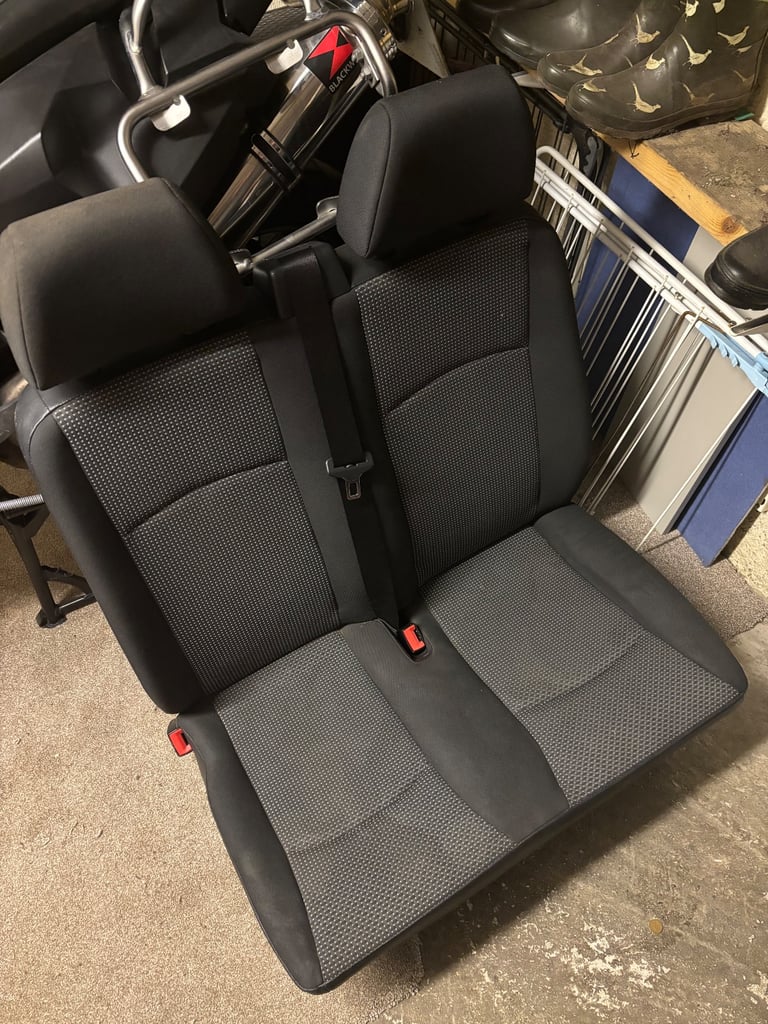 Mercedes Vito front seats