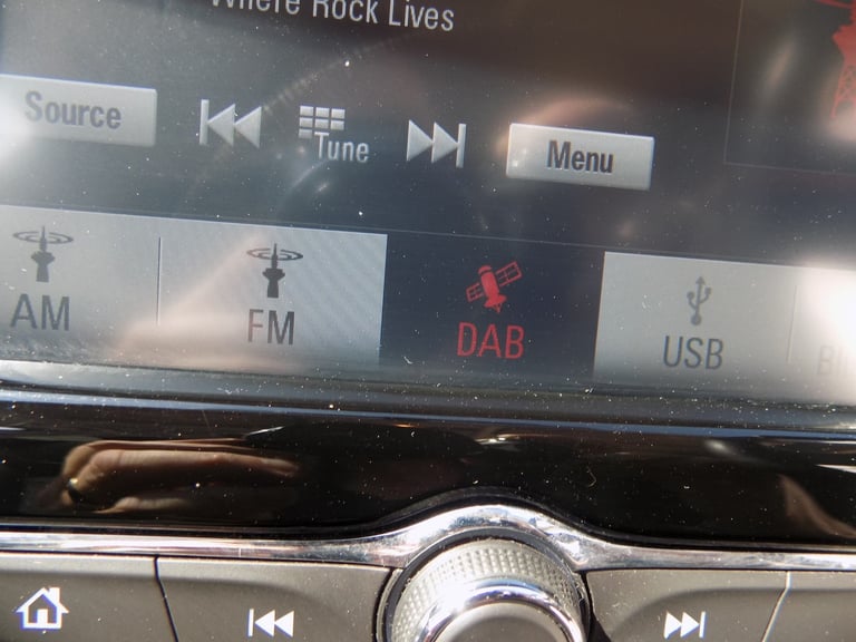 VAUXHALL CORSA 1.4 DESIGN. MORE PHOTOS AND VIDEO LINK ON OUR WEBSITE