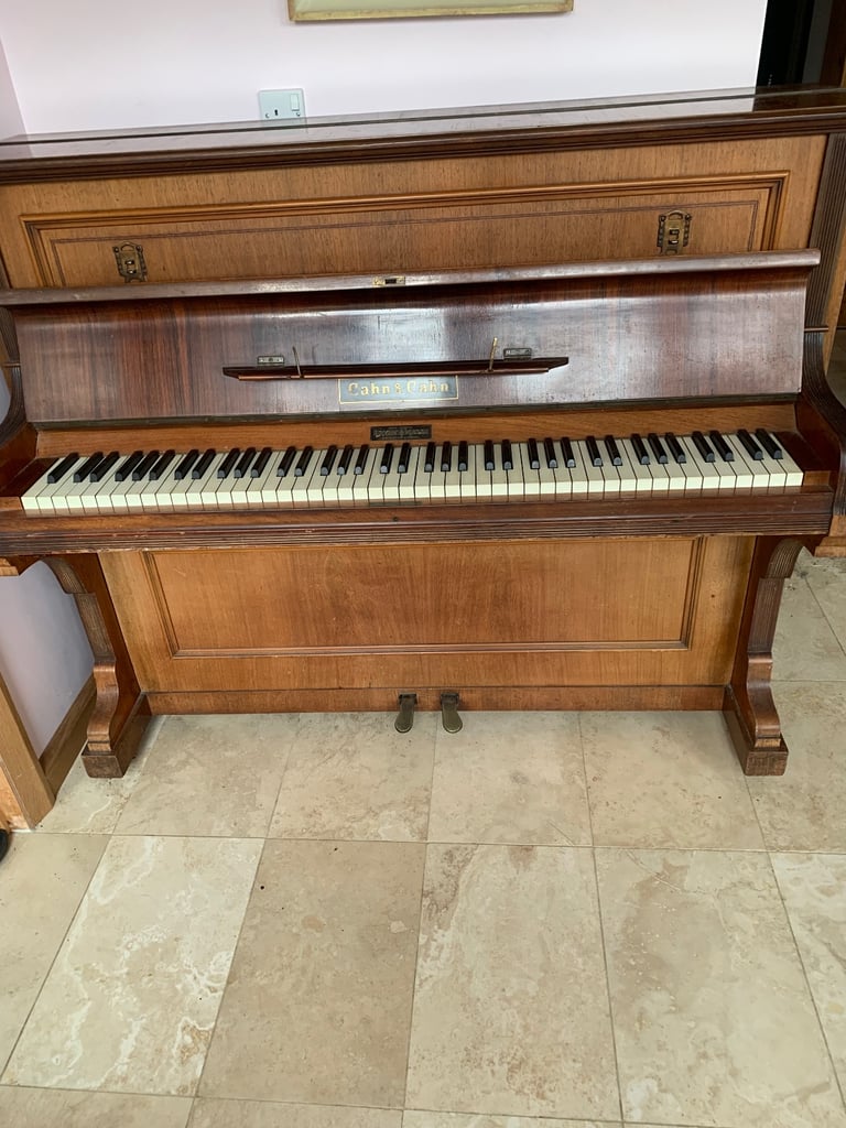 Free upright piano
