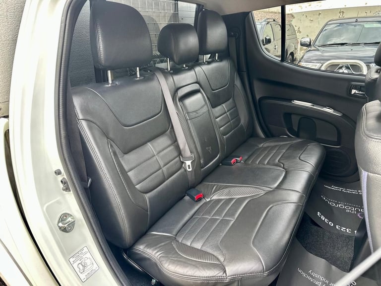 2015 Mitsubishi L200 Double Cab DI-D Barbarian 4WD Auto 176Bhp PICK UP Diesel Automatic