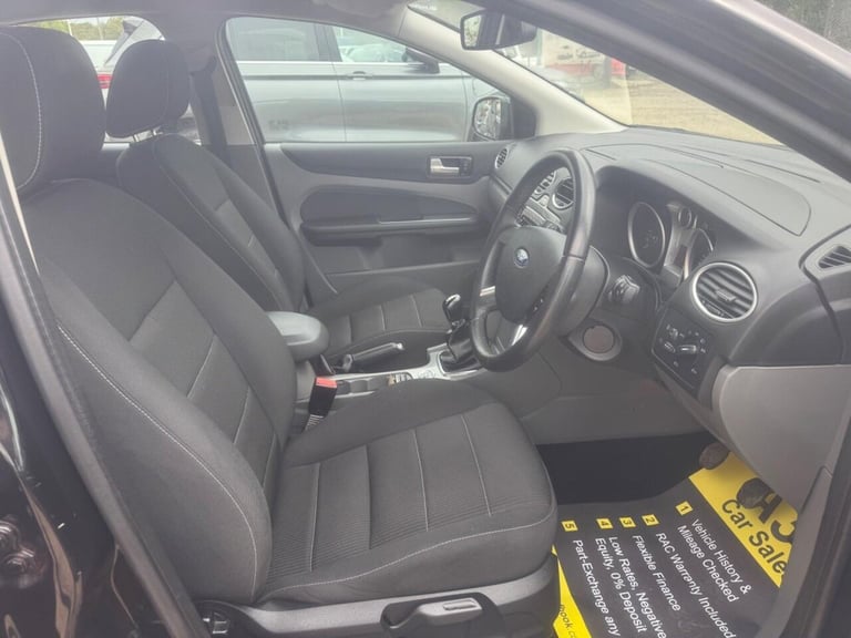 2011 Ford Focus 1.6 TDCi Titanium 5dr [110] [DPF] HATCHBACK DIESEL Manual