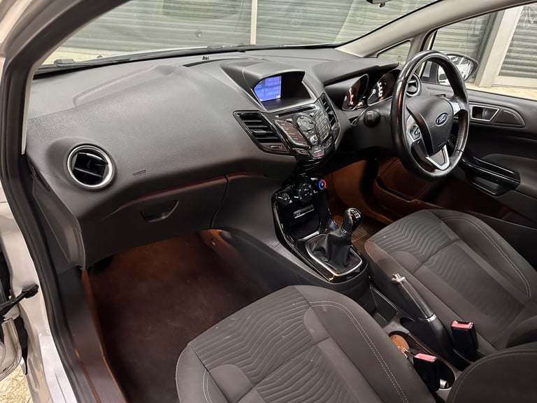 2016 Ford Fiesta 1.0 EcoBoost Zetec 5dr HATCHBACK Petrol Manual