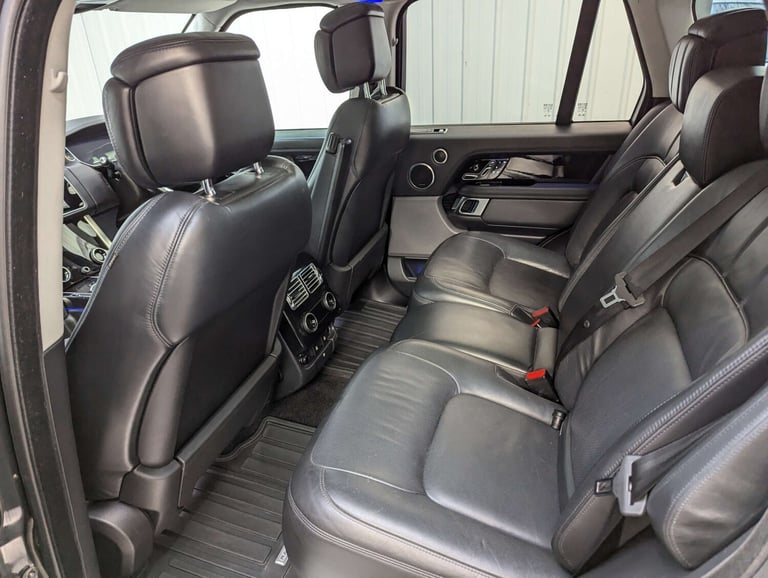 2018 Land Rover Range Rover 4.4 SDV8 Vogue SE 4dr Auto ESTATE DIESEL Automatic