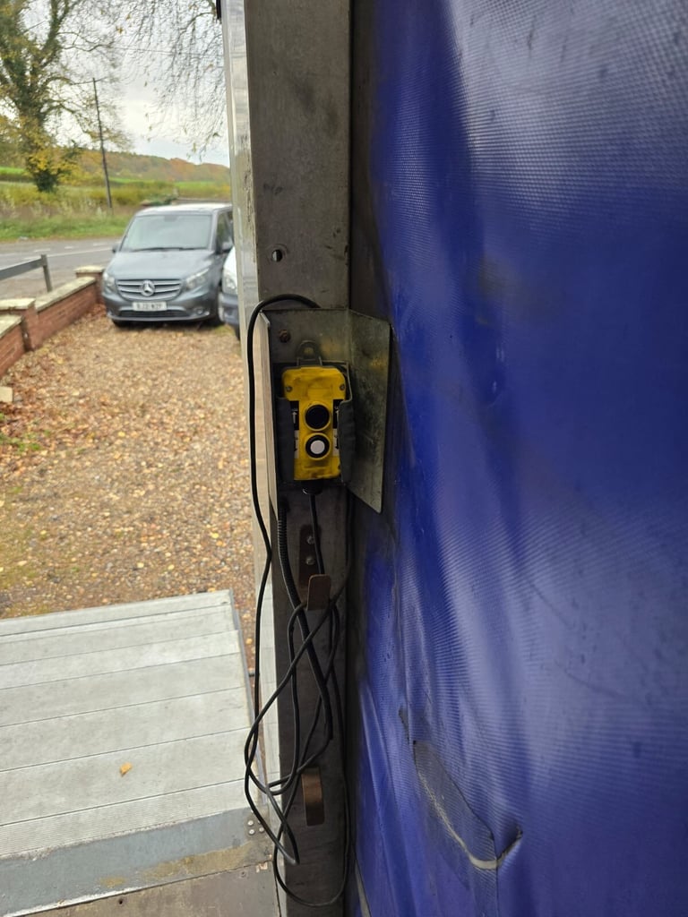 2017 Renault Master 2.3 DCI 145 LUTON CURTAIN SIDE TAIL LIFT CHASSIS CAB Diesel Manual