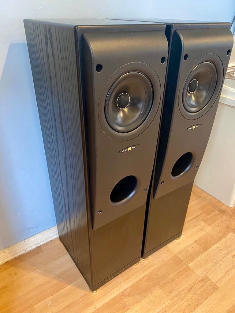 Kef reference model 1 hifi speakers