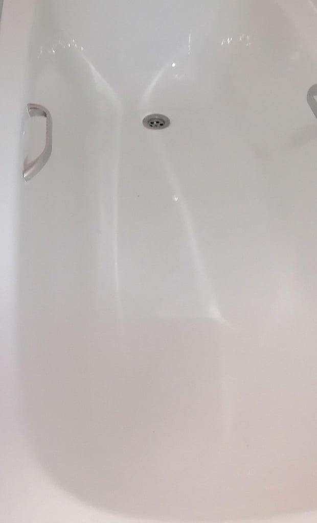 Wickes Avaris Steel Bath 1700 × 700 mm – Enamel Coated, Anti-Slip, Brand New
