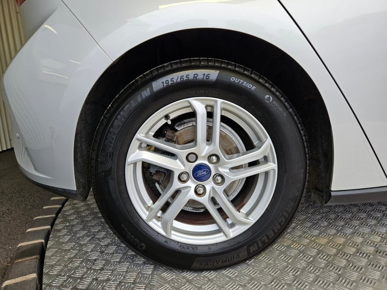 2019 Ford Focus 1.0T EcoBoost Zetec Hatchback 5dr Petrol Manual Euro 6 (s/s) (100 ps) Hatchback P...