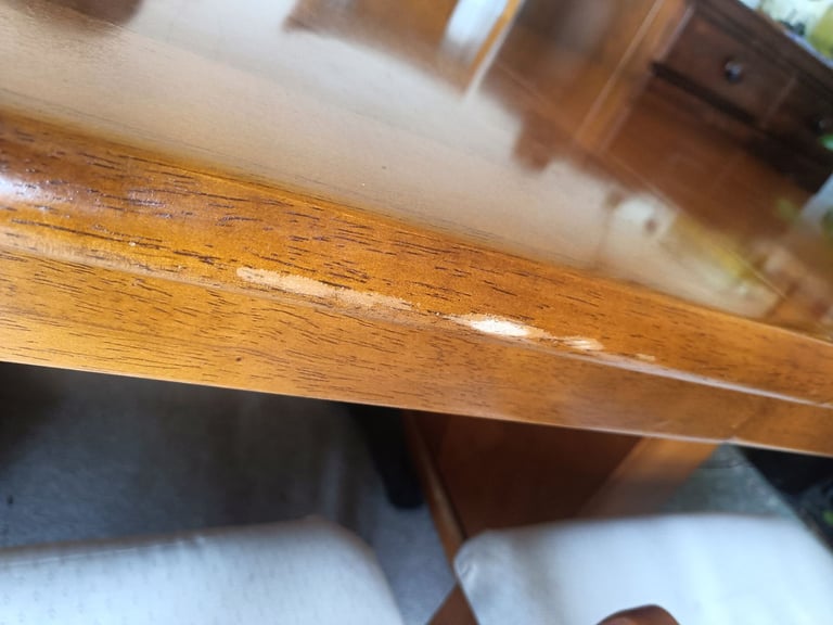 Dining Table and 4 Chairs