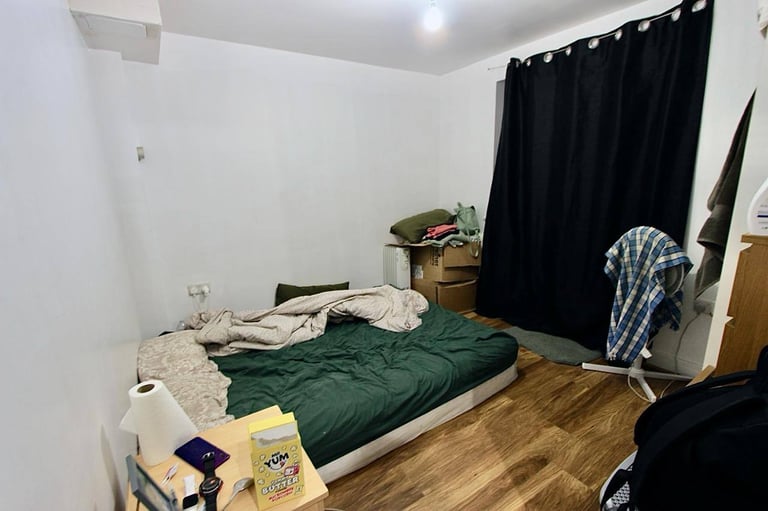  HA3 Avail 2 double bedroom GRD floor FLAT with access to patio and communal gardens.