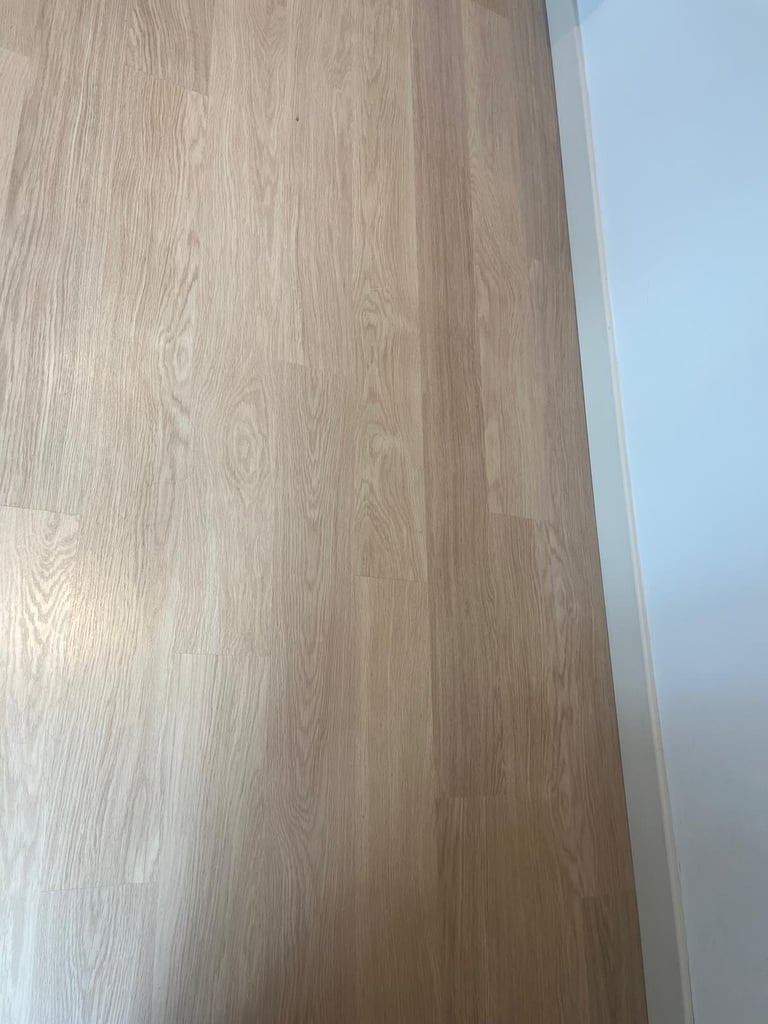 Light Oak Laminate Flooring - Your Offer!