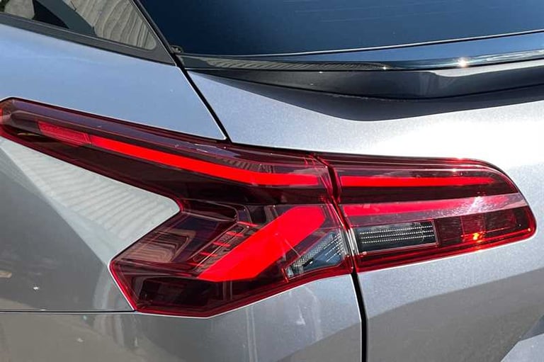 2023 Citroen C5 X 1.2 PureTech Shine Hatchback 5dr Petrol EAT8 Euro 6 (s/s) (130 ps) Hatchback Pe...