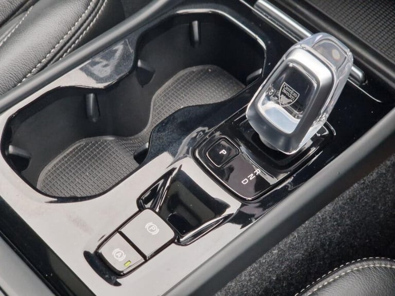 2022 Volvo XC40 2.0 B4 MHEV Inscription Pro SUV 5dr Petrol Hybrid DCT Auto AWD Euro 6 (s/s) ESTAT...