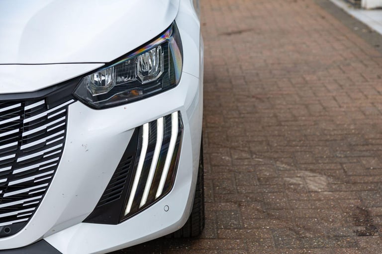 2024 Peugeot 208 1.2 PureTech MHEV Allure Hatchback 5dr Petrol Hybrid e-DSC Euro 6 (s/s) (10 HATC...