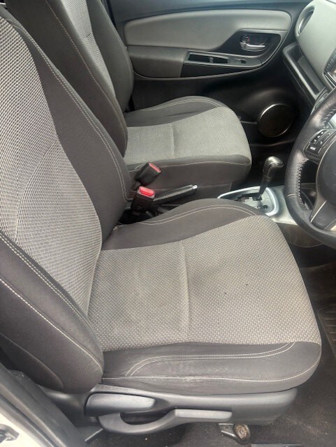 2015 Toyota Yaris 1.5 VVT-h Icon Hatchback 5dr Petrol Hybrid E-CVT Euro 6 (101