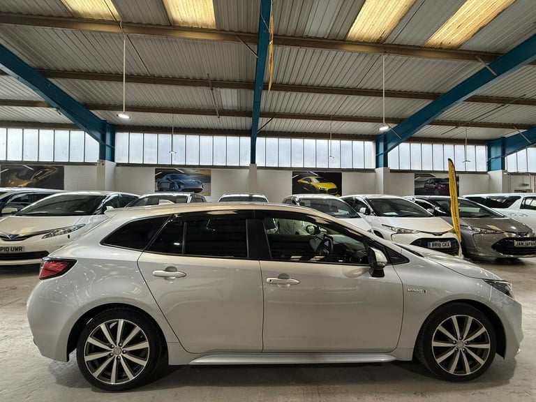 2020 Toyota Corolla 1 790 CC TOYOTA COROLLA TOURING Hybrid