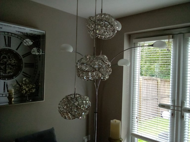 image for CEILING LIGHT FITTING WITH 3 CRYSTAL SHADES