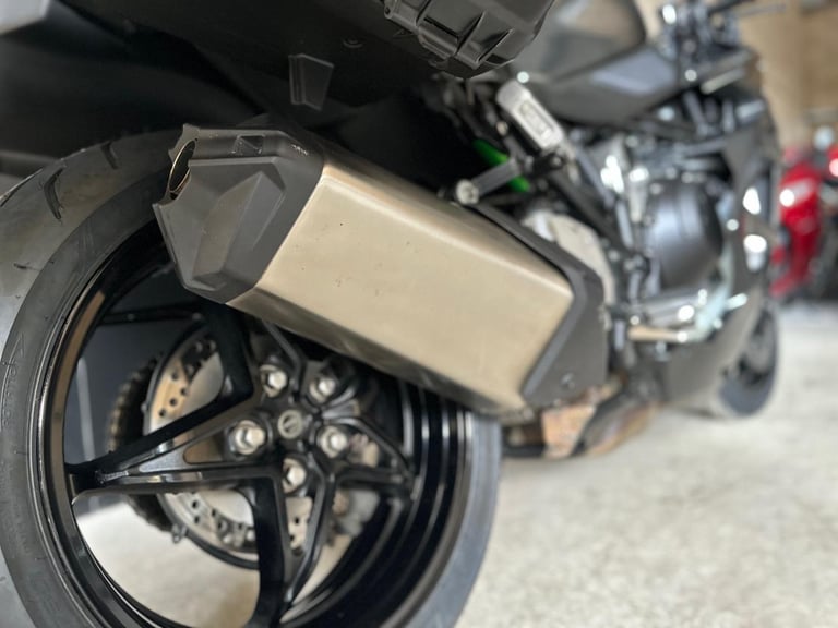 STUNNING ONE OWNER 2021/21 KAWASAKI NINJA H2 SX TOURER MOTORCYCLE 