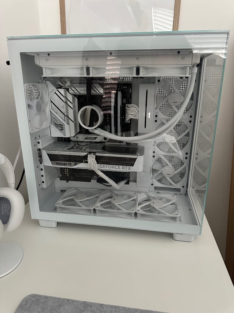 image for High End White Gaming PC 