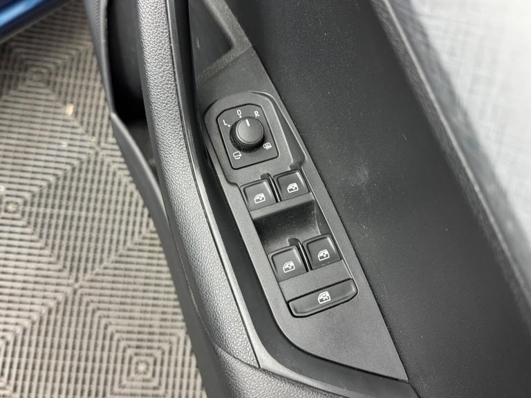 2022 Skoda Karoq 1.5 TSI ACT SE Drive Euro 6 (s/s) 5dr ESTATE Petrol Manual