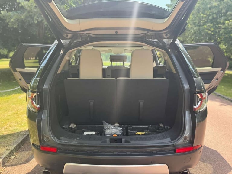 2015 Land Rover Discovery Sport 2.2 Discovery Sport HSE SD4 Auto 4WD 5dr SUV Diesel Automatic