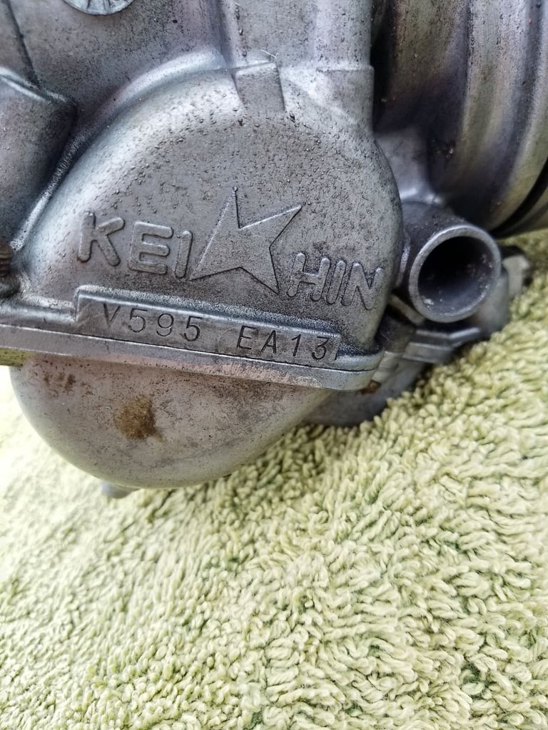 KAWASAKI ZZR 600 D (ZX6) 1992 CARBS USED