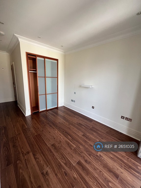 2 bedroom flat in Lime House, Richmond, TW9 (2 bed) (#2651035)