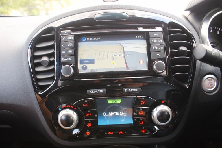 2018 Nissan Juke 1.6 Tekna XTRON Euro 6 5dr HATCHBACK Petrol Automatic