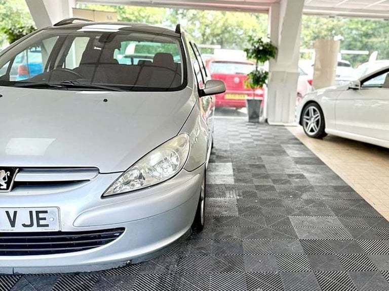 2003 Peugeot 307 1.6 SE 16v 5 seats 5dr [AC] ESTATE PETROL Manual