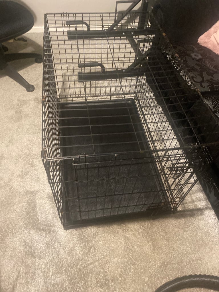 image for Medium dog crate 